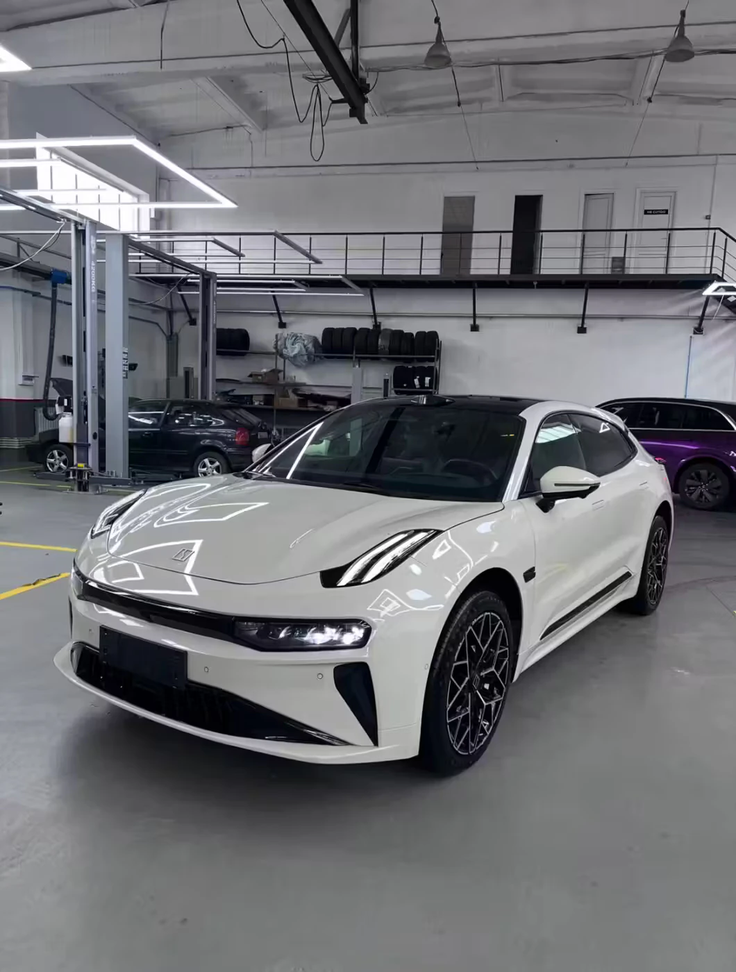 Zeekr 001 2024 в наличии в Минске — купить сейчас в BYCARS