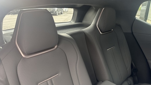 Zeekr X комплектация YOU (4 места) Бежевый