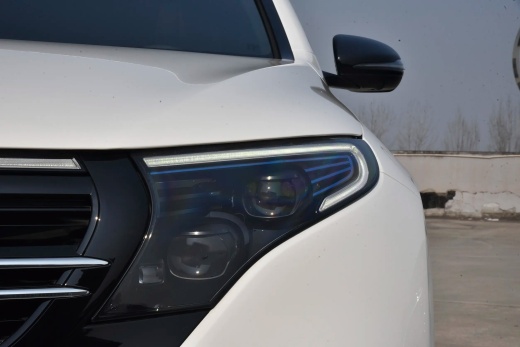 Купить Mercedes Benz EQC в Минске