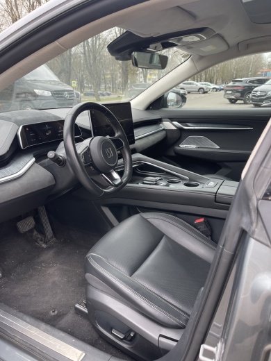 Zeekr 001 комплектация WE Серый