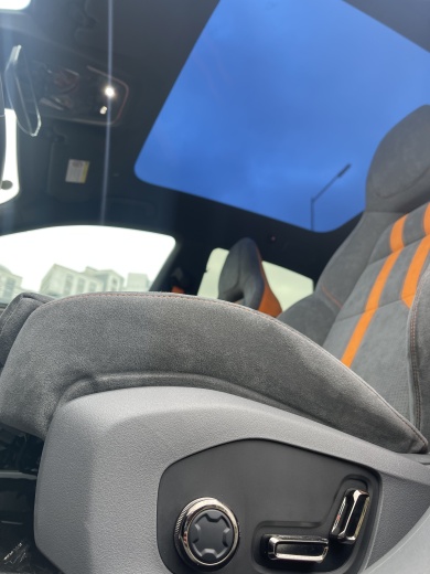 Zeekr 001 2024 комплектация YOU + Z-sport package Чёрный