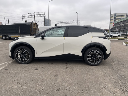 Zeekr X комплектация YOU (4 места) Бежевый на белом салоне