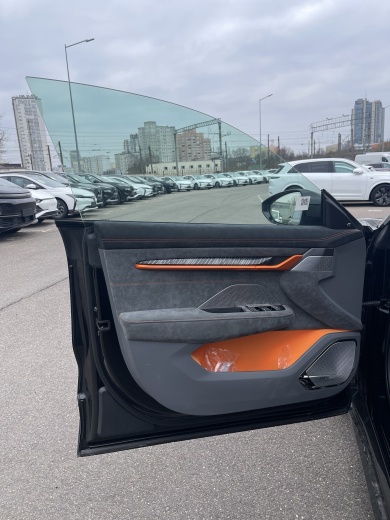 Zeekr 001 2024 комплектация YOU + Z-sport package Чёрный