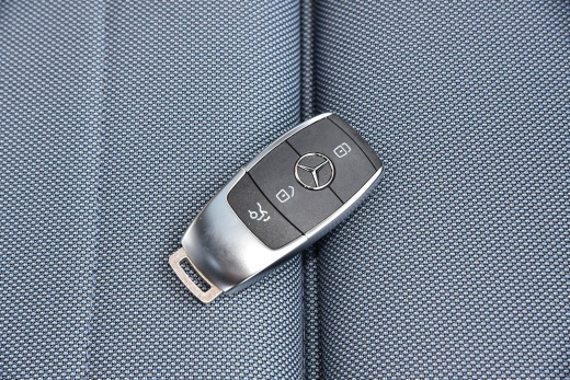 Купить Mercedes Benz EQC в Минске