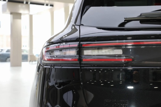 AITO M5