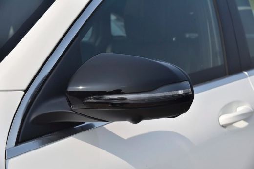 Купить Mercedes Benz EQC в Минске