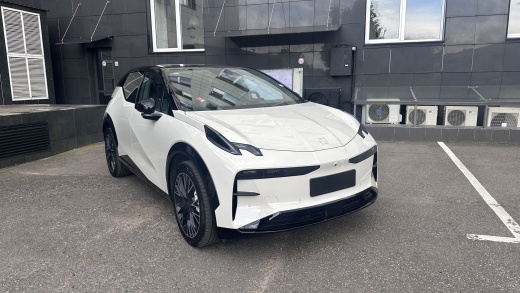 Zeekr X комплектация YOU (4 места) Бежевый