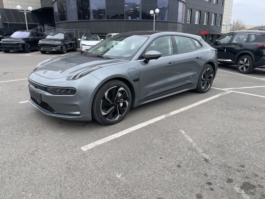 Zeekr 001 комплектация WE Серый