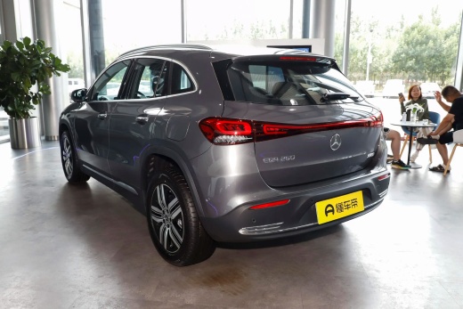 Купить Mercedes Benz EQA в Минске