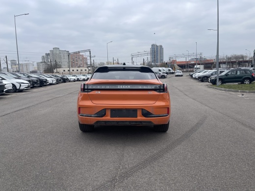 Zeekr 001 комплектация YOU + Z-sport package Оранженый