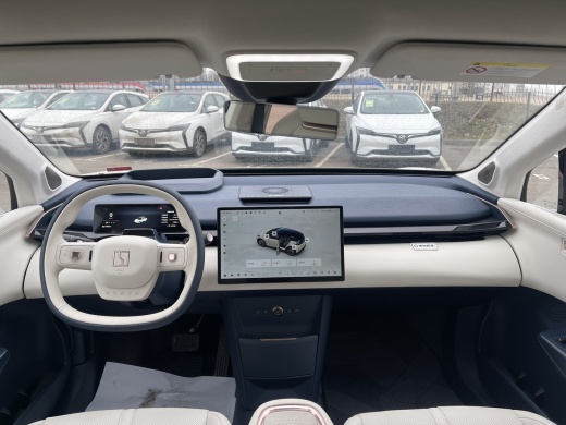 Zeekr X комплектация YOU (4 места) Бежевый на белом салоне