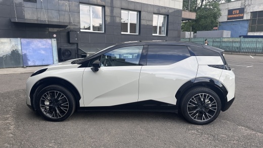 Zeekr X комплектация YOU (4 места) Бежевый