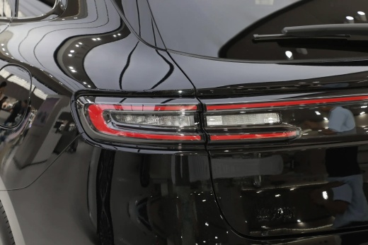 AITO M5