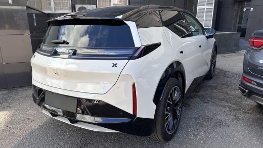 Zeekr X комплектация YOU (5 мест) Бежевый