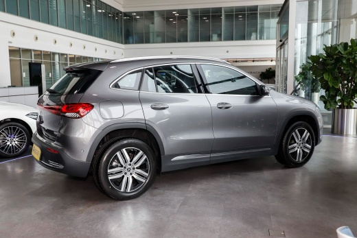 Купить Mercedes Benz EQA в Минске