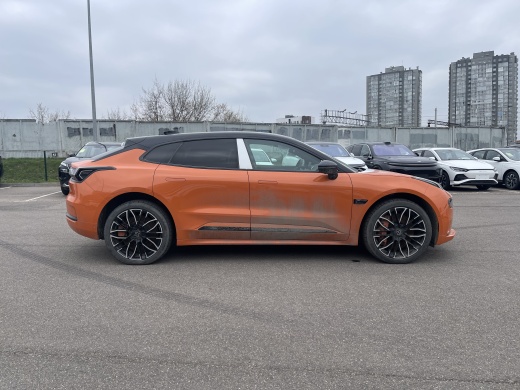 Zeekr 001 комплектация YOU + Z-sport package Оранженый