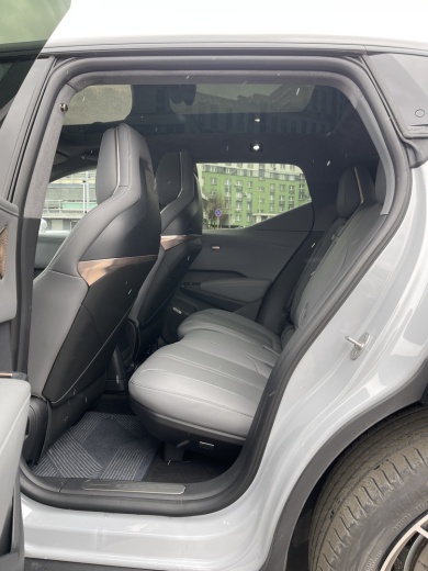 Zeekr X комплектация YOU (4 места) Серый на сером салоне