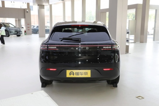 AITO M5